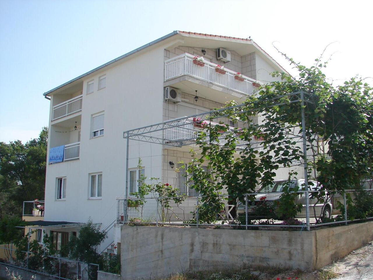 Apartments Mara Трогир Экстерьер фото